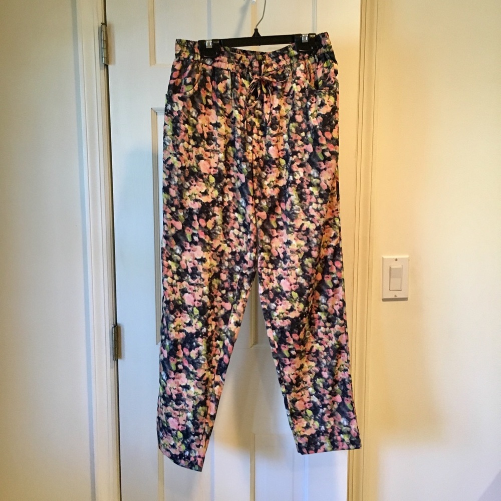 Pretty Casual Pants in Watercolor Print